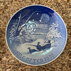 B&G Copenhagen Porcelain, Denmark. Pheasants in the Snow at Christmas Plate.